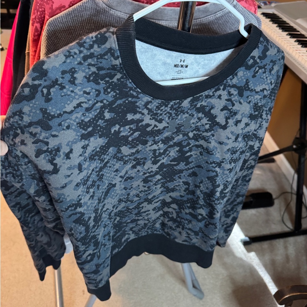 Under Armour Gray Sweatshirt